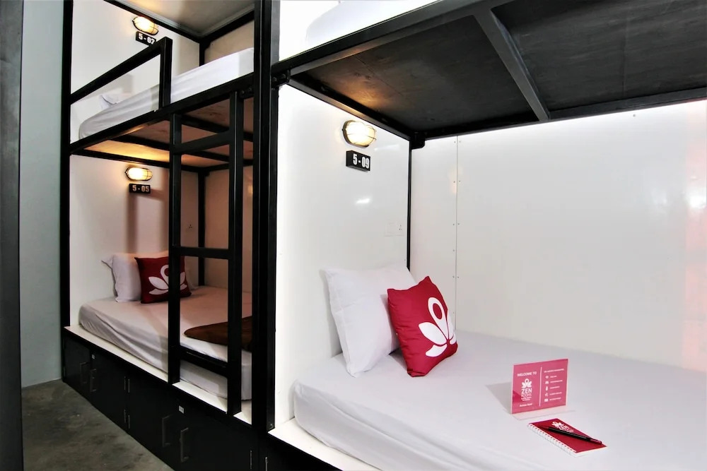 ZEN Hostel Jalan Patimura Legian