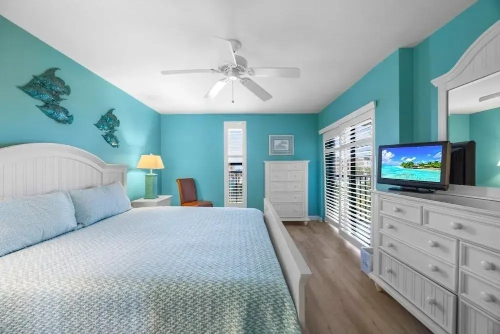 Sandpebble 3f 2 Bedroom Condo