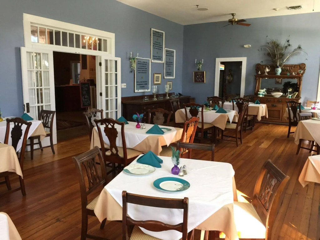 The Belmont Inn by OYO
