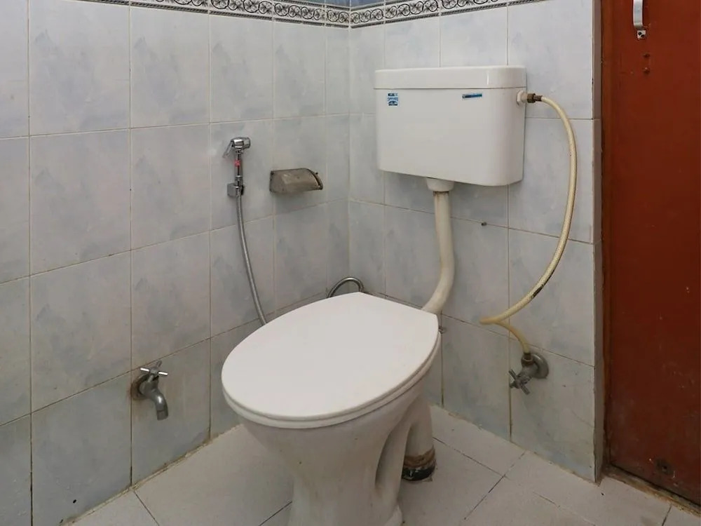 OYO 15443 Hotel Mega Palace