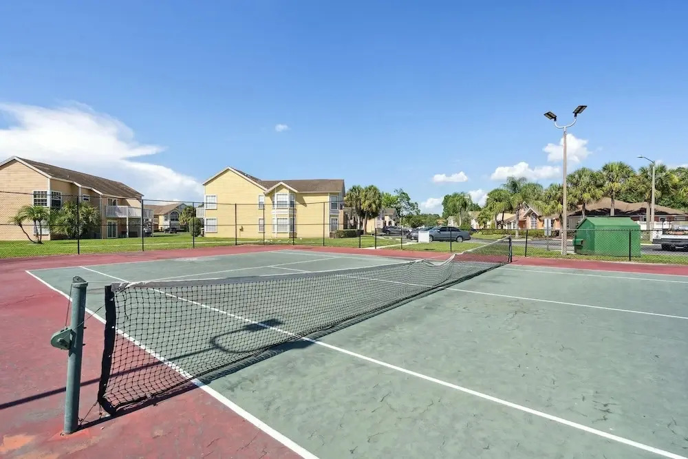 Sweetwater Club 3 Bedroom Condo 7 miles to Disney 3 Condo