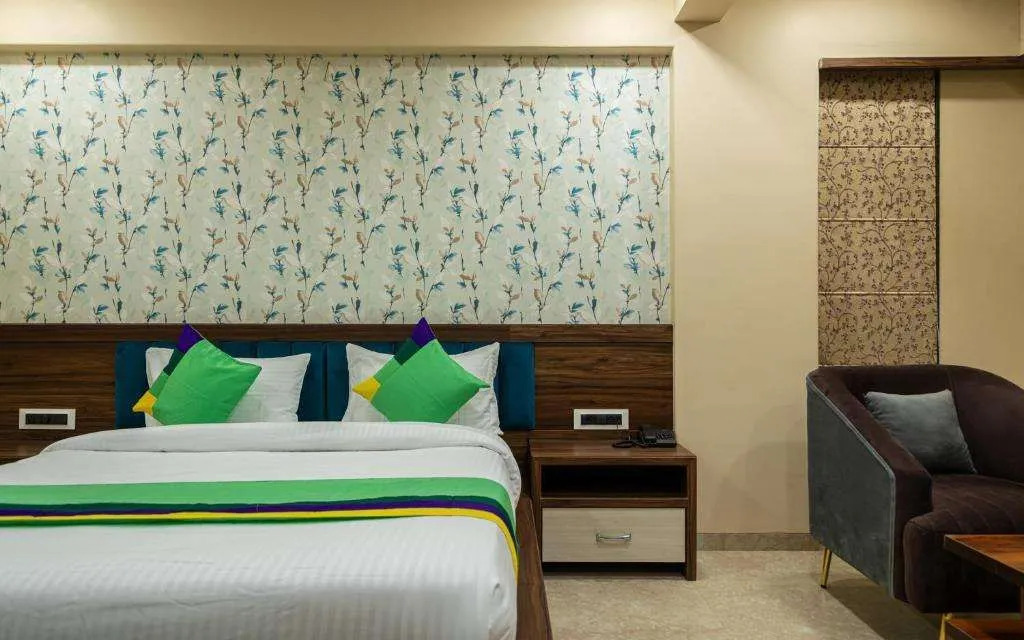 Lemon wood suites