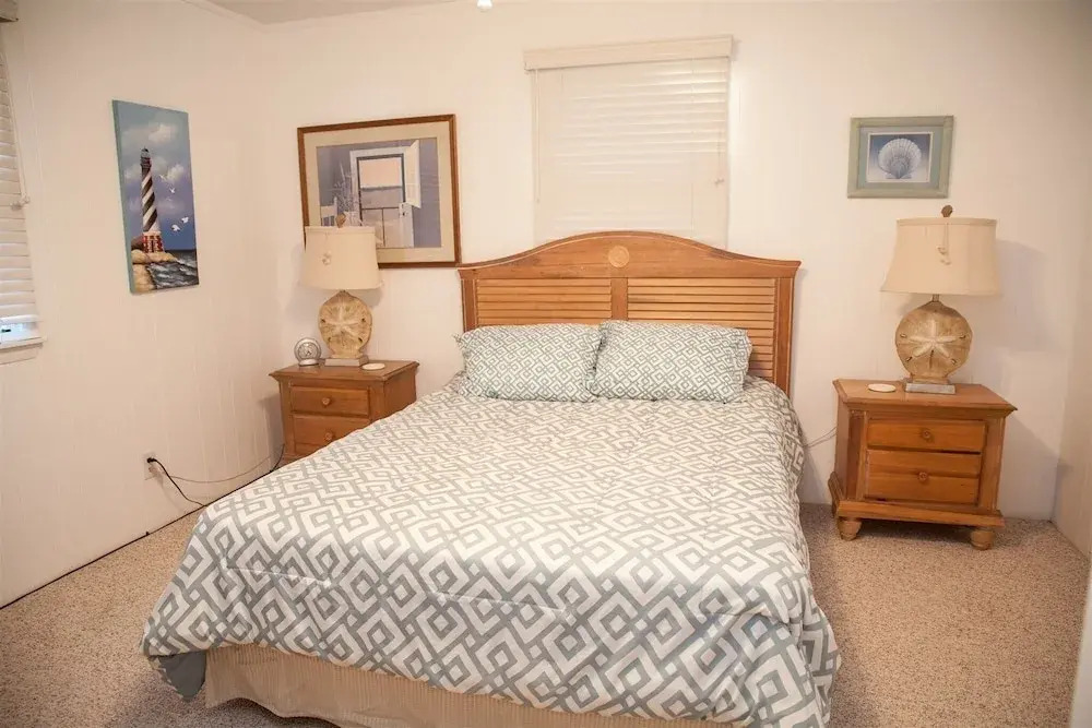 Native Sun 2 Bedroom Cottage by RedAwning