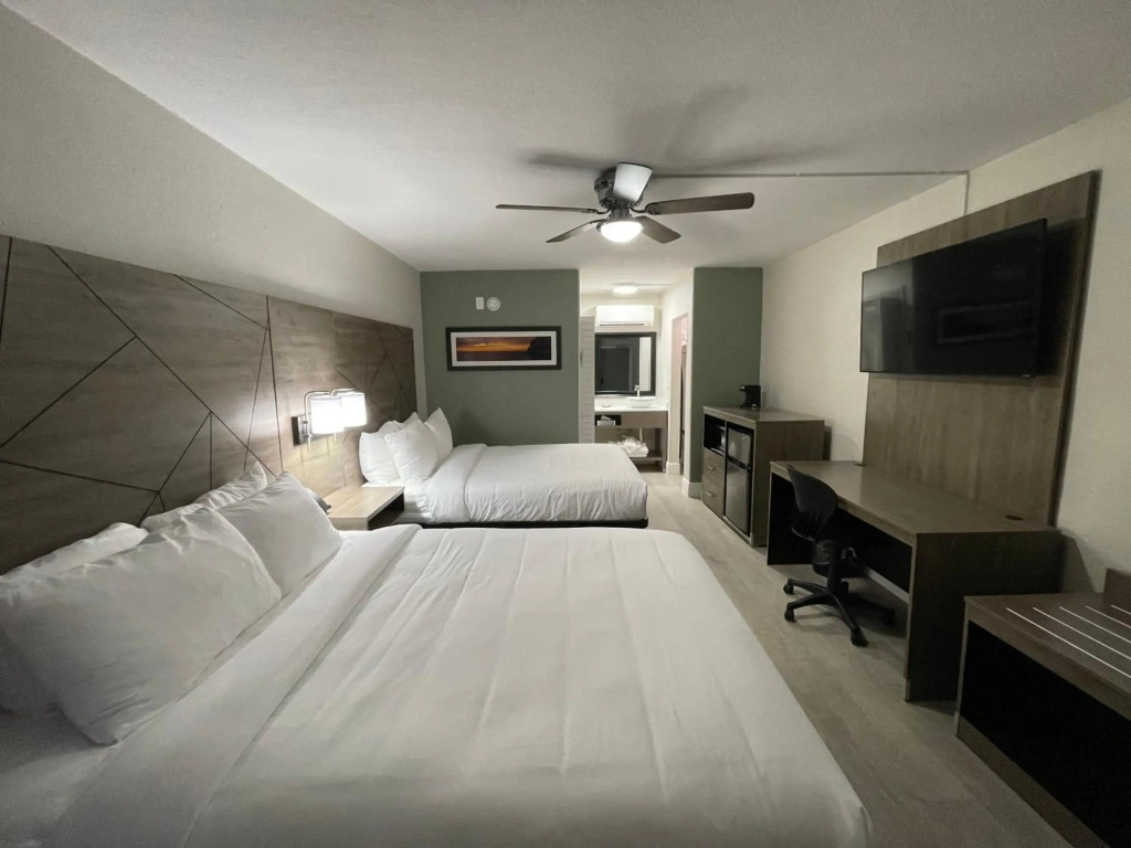 Quality Inn & Suites Airport-Cruise Port Hollywood