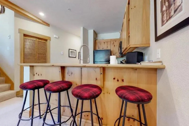Keystone Ski Tip Town Homes 3 Bedroom Town House, Private Garage on Shuttle Route