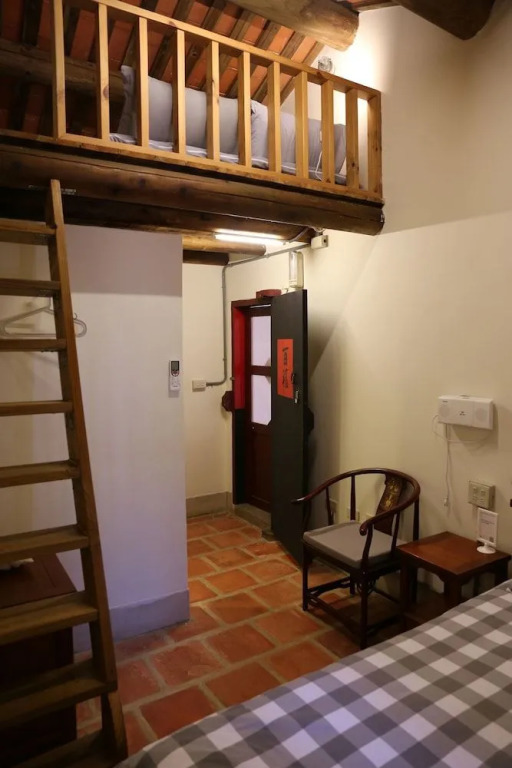 Live Guest House
