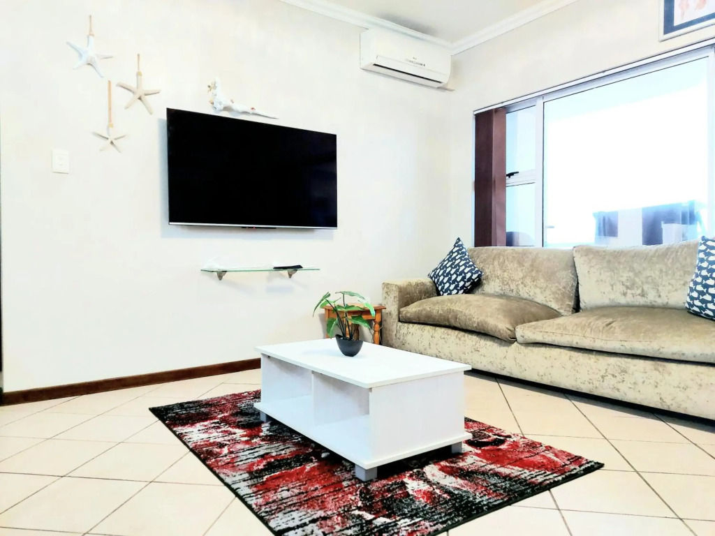 Beachside 3 bed apartment with stunning seaviews