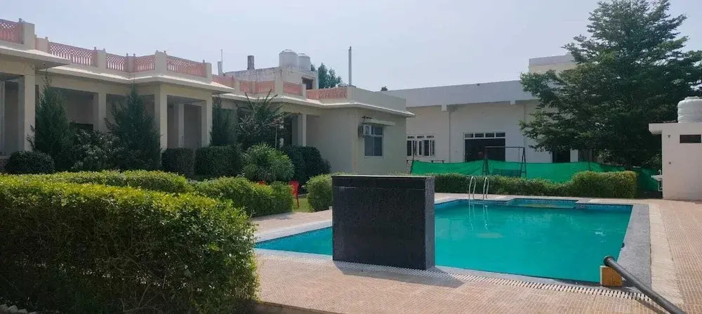 Brahma Heritage-Pool with Nature