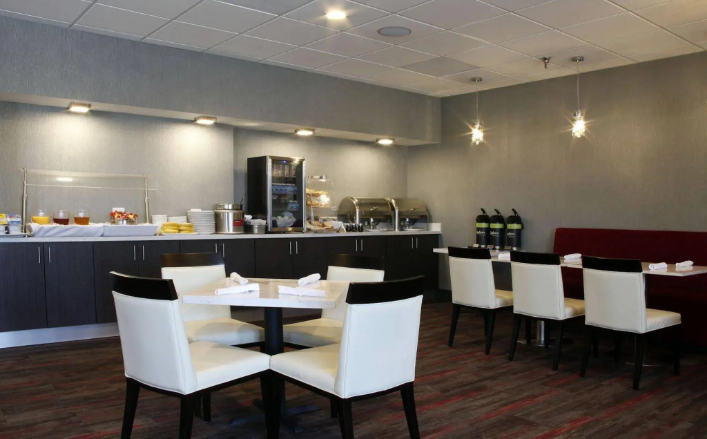 Radisson Hotel Oakland Airport