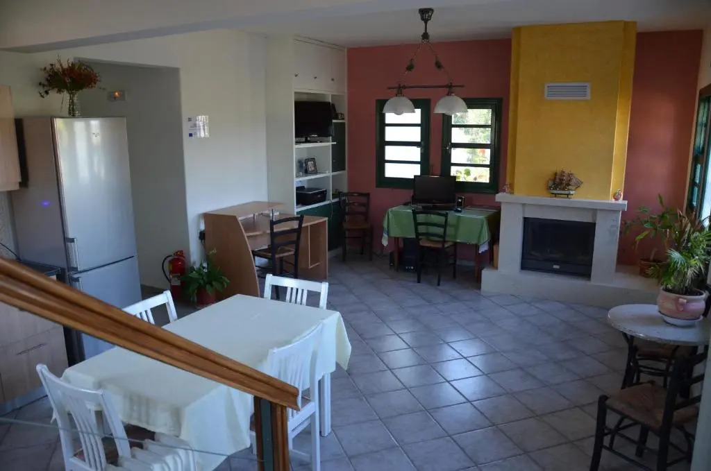 Renas House