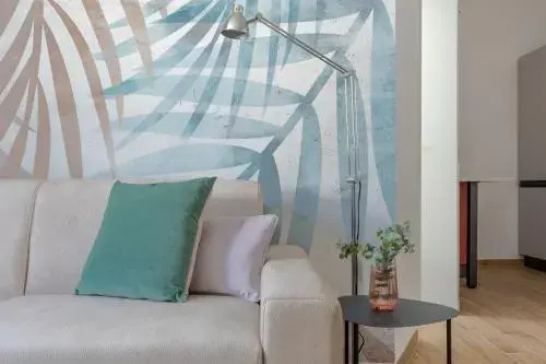 Iflat Colorful And Bright Apartament In Monti