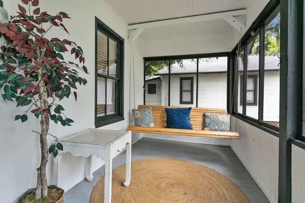 Cozy Bungalow Near Shops-st Augustine