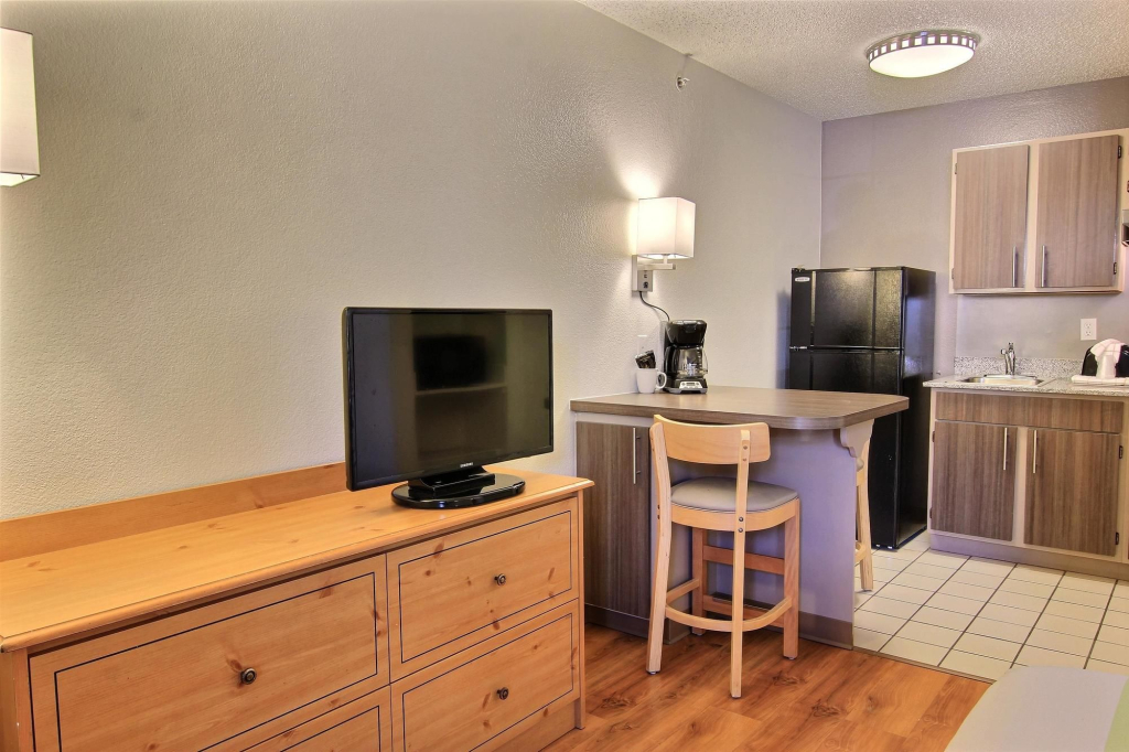 Studio 6 Extended Stay - Austin, TX - Midtown