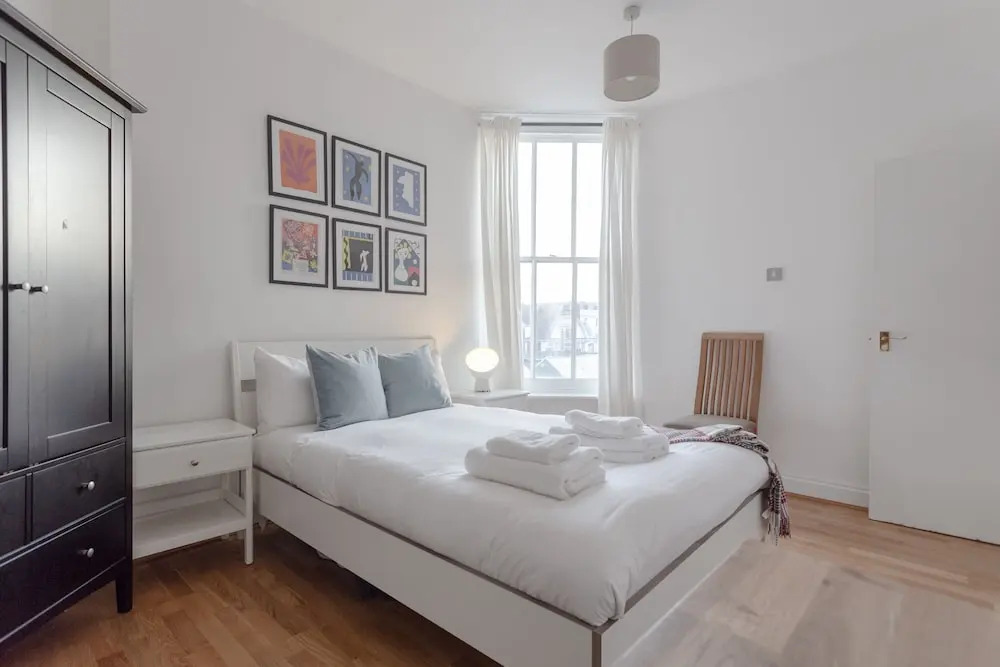 Charming 2 Bedroom Property in Clapham