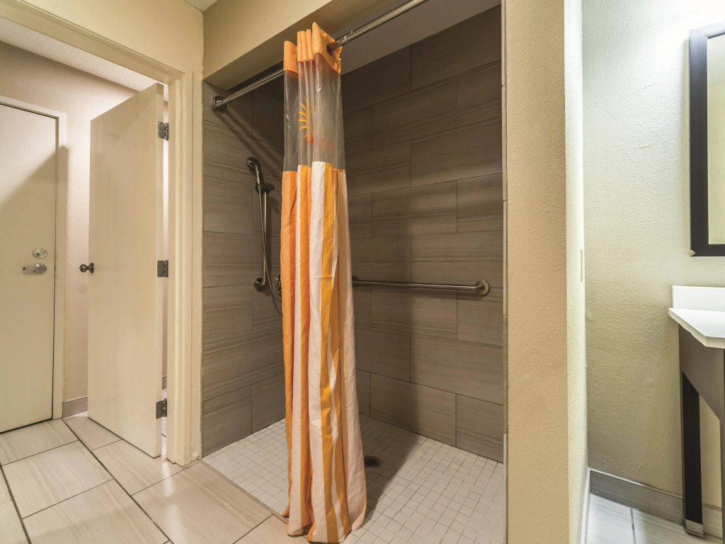 La Quinta by Wyndham Collinsville - St. Louis