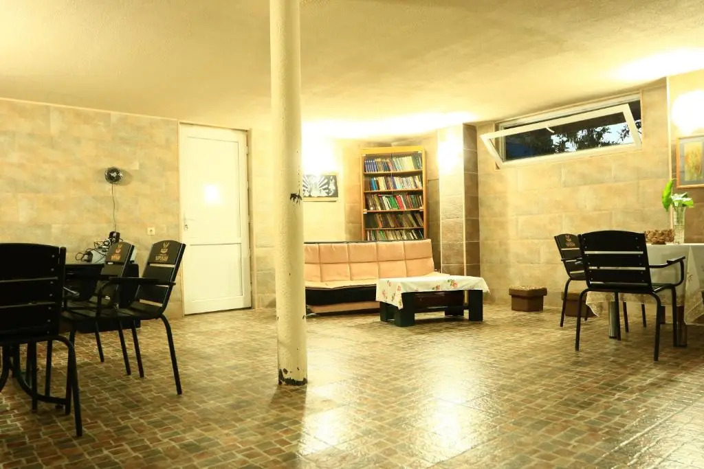 Rainbow Rooms Apart Hotel