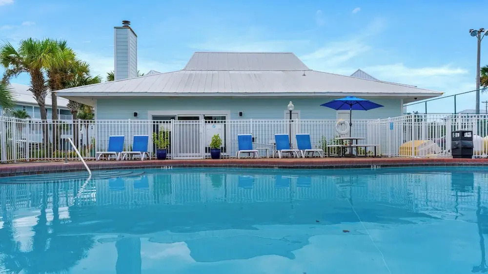 Pet-friendly Corner 1st Floor Condo in Seagrove, Steps From the Beach