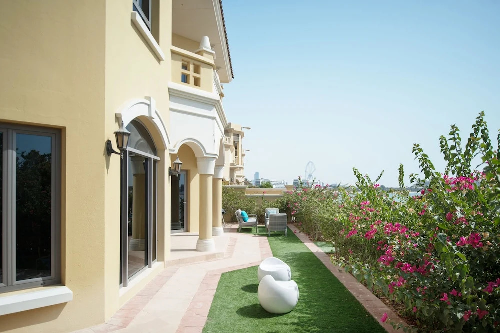 The Palm Jumeirah Villas - Frond O