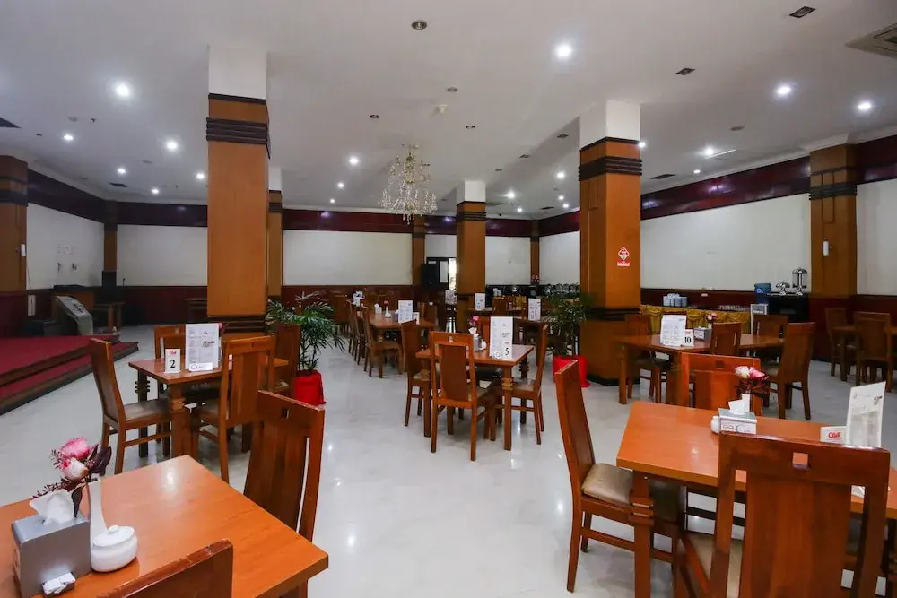 Idola Hotel
