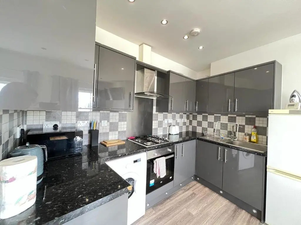 Enire New Flat With View to River Yare, H7
