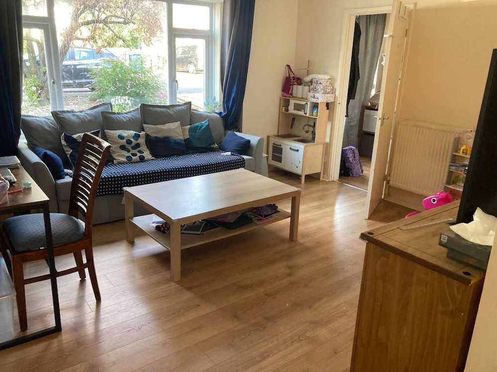 Stunning 3 -bed Semi Detached House in Cambridge