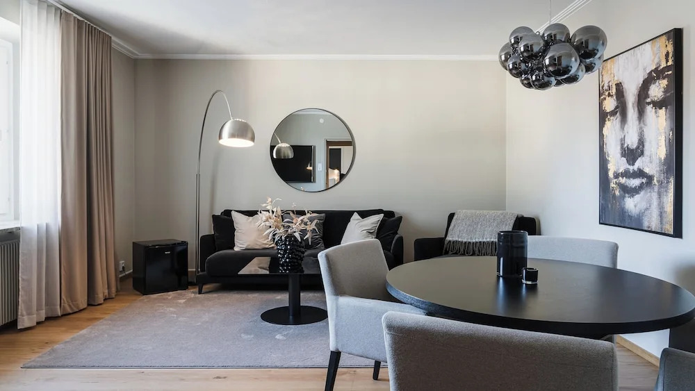 First Hotel Statt