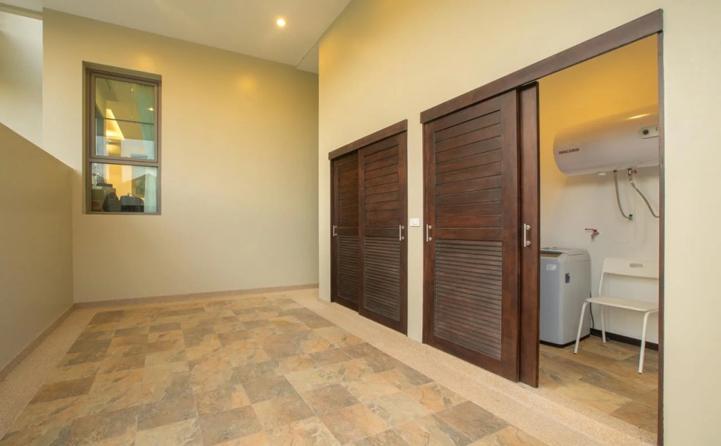 Shanti Estate by Tropiclook