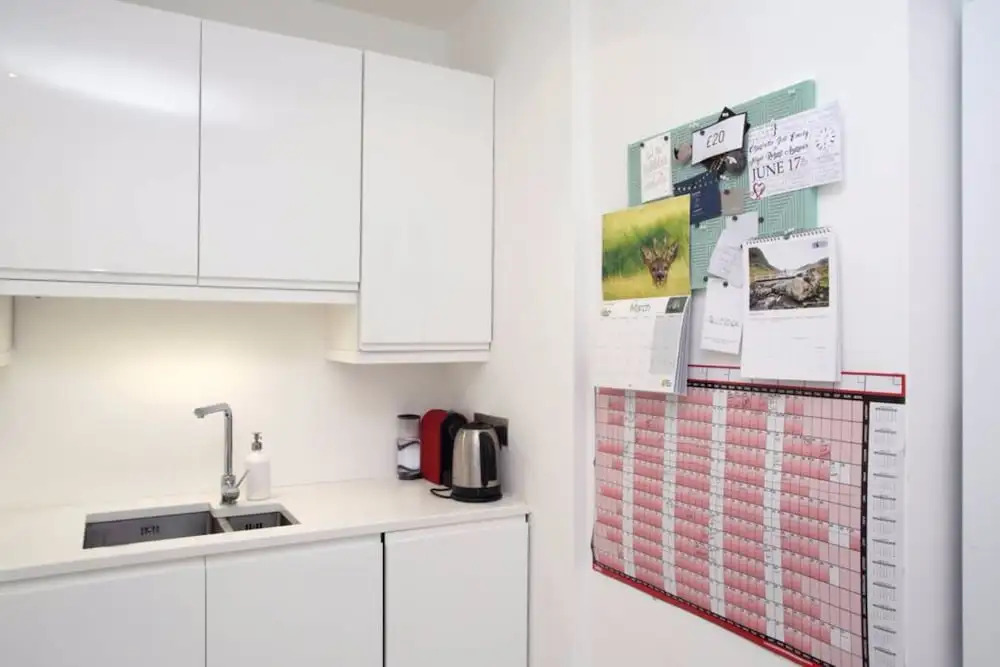 1 Bedroom Apartment In Morningside