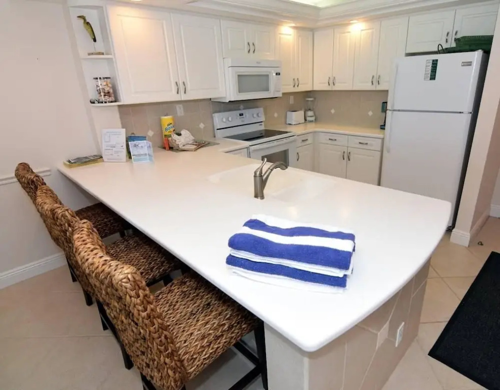 Sundial A403 - One Bedroom, Direct Beachfront! Condo