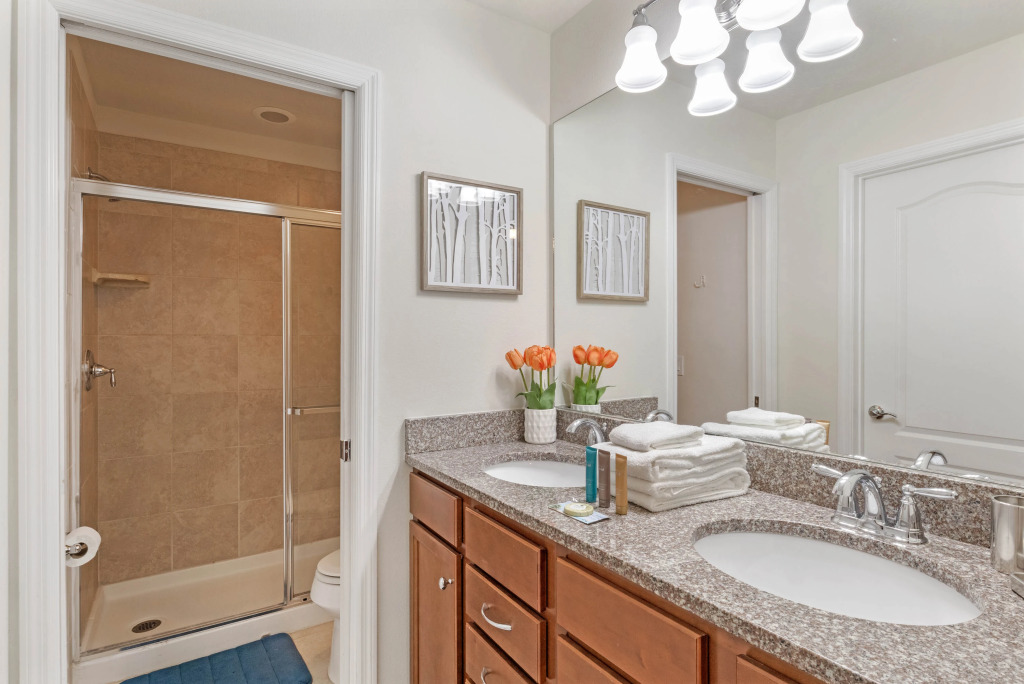 4 Bedrooms / 3.5 Bathrooms / Windsor at Westside (8882 GC), Kissimmee, US
