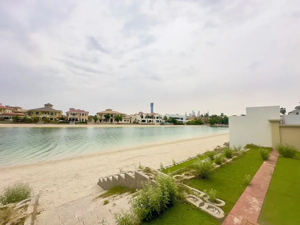 Private Palm Villa - Mint Stay