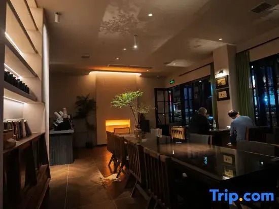 Xiaoshihou. Xiaoshihou Homestay (Border City Chatong Scenic Area)