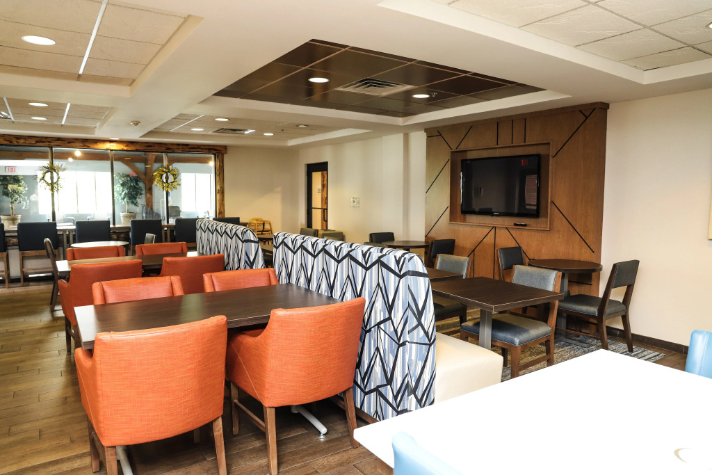 Holiday Inn Express & Suites Donegal by IHG