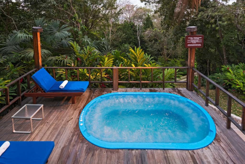 Camino Real Tikal‎