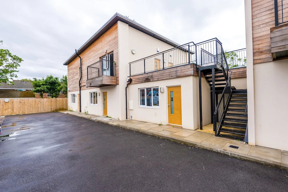 Formby Village Apartments By Greenstay Serviced Accommodation - Perfect For SHORT & LONG STAYS - Couples, Friends, Families & Business Travellers All Welcome - Dog Friendly - 7
