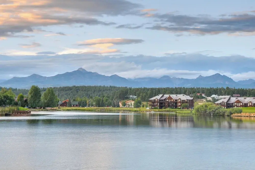 Modern Pagosa Springs Home w/ Deck on Village Lake