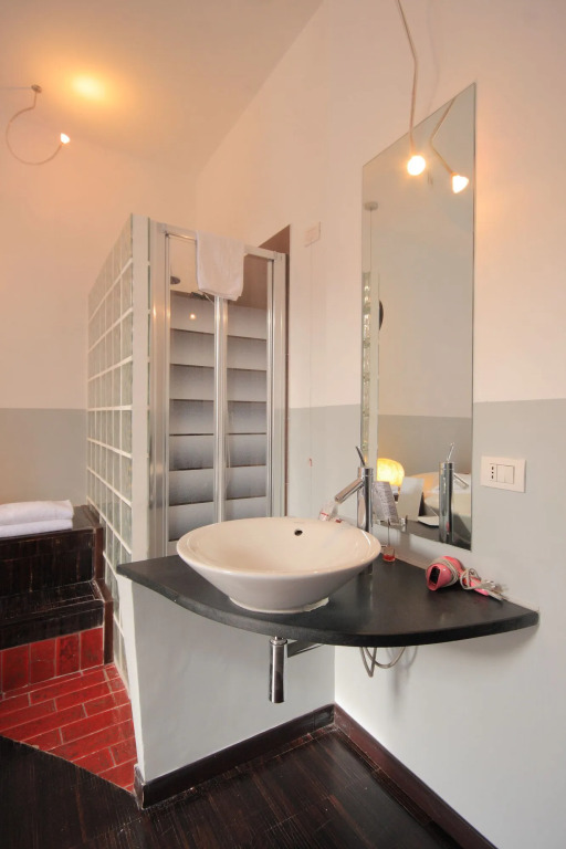 WRH Suites