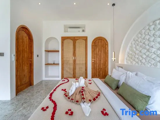 Unu V10 : Mediterranean 1BR W/ Rooftop & Pool - A Luxury Private Villa By Balinest Villas