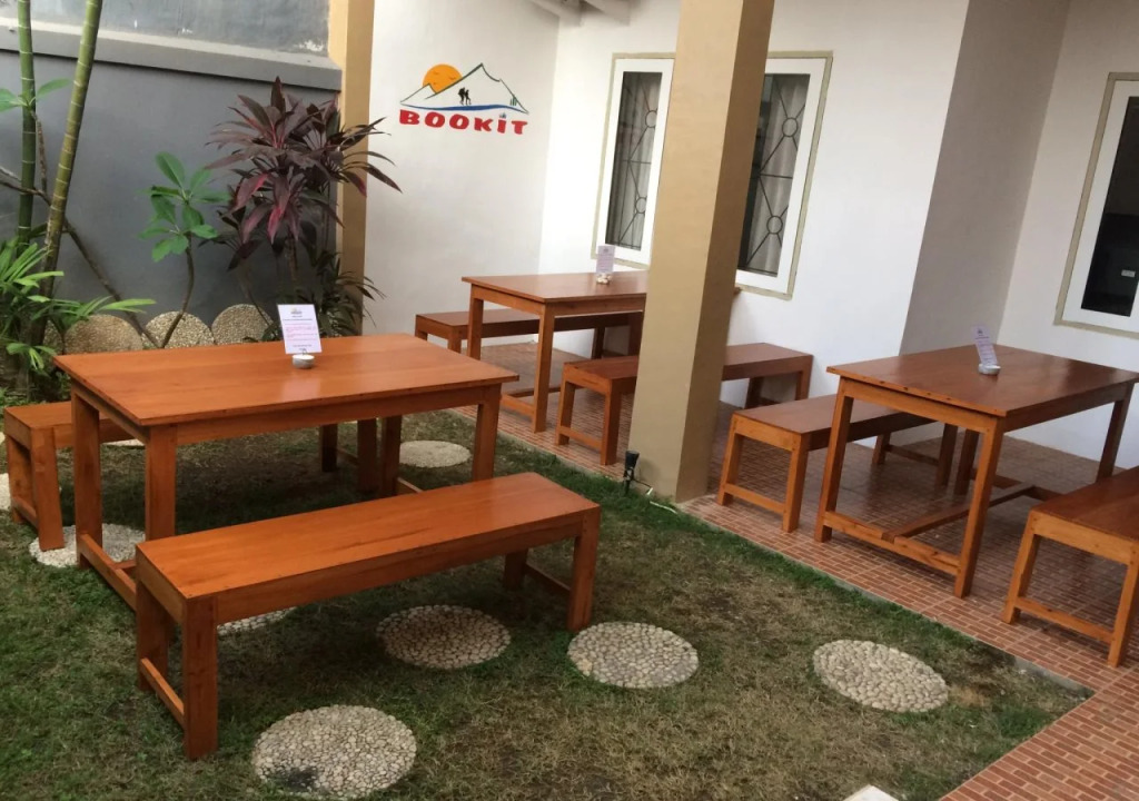 Bookit Backpacker Hostel