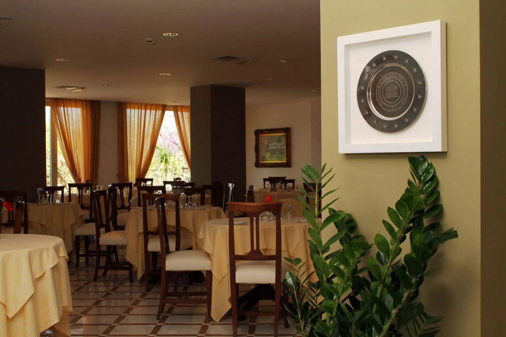 Hotel Alpha