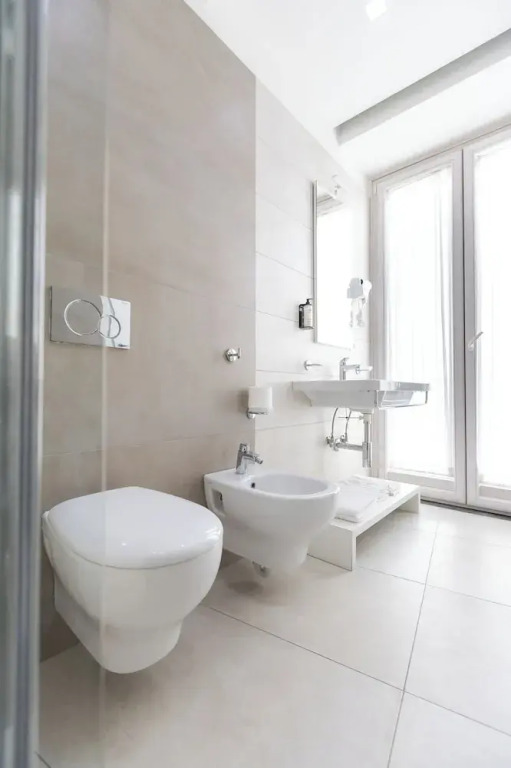 White 1903 - Rooftop Pool & Luxury Rooms