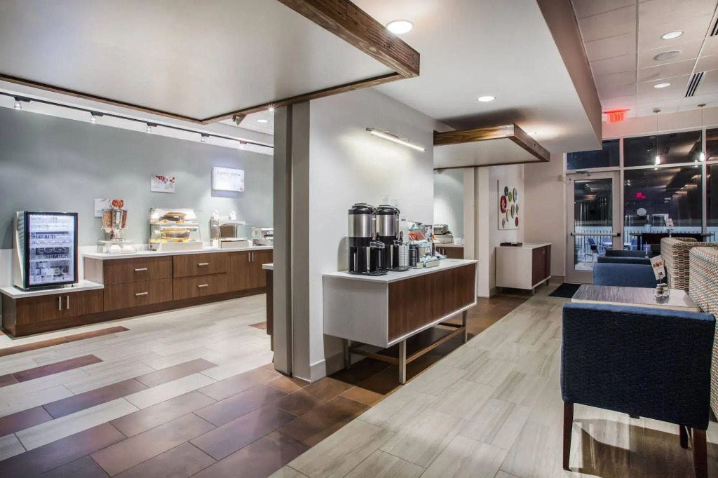 Holiday Inn Express Queensbury-Lake George Area by IHG
