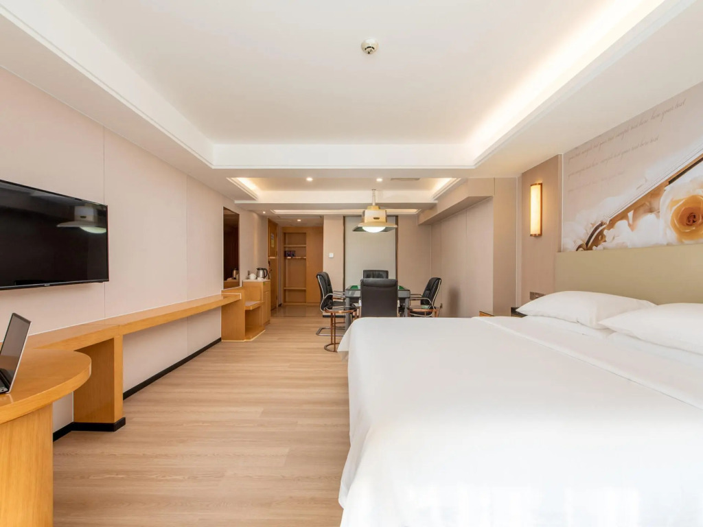 Vienna International Hotel ( Shunde Jun'anBiguiyuan Golf Club）