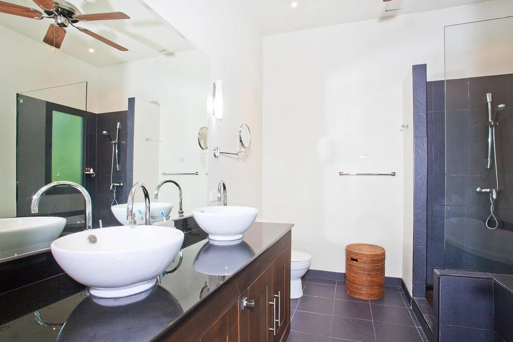 Villa Ploi Jantra 5 Bed Huge Holiday Home with Staff