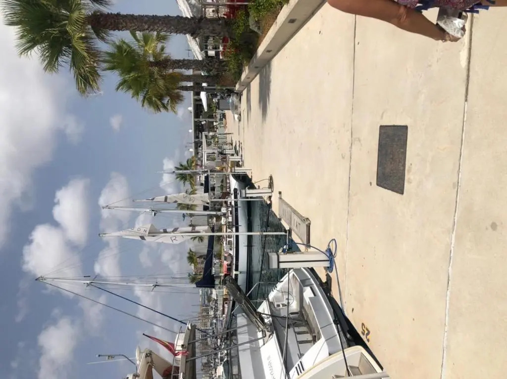 MODERN 2 BEDROOM APARTMENT in PLAYA FLAMENCA