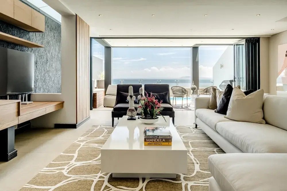 Top Urban Escape w Pool and Ocean View Villa Alexa