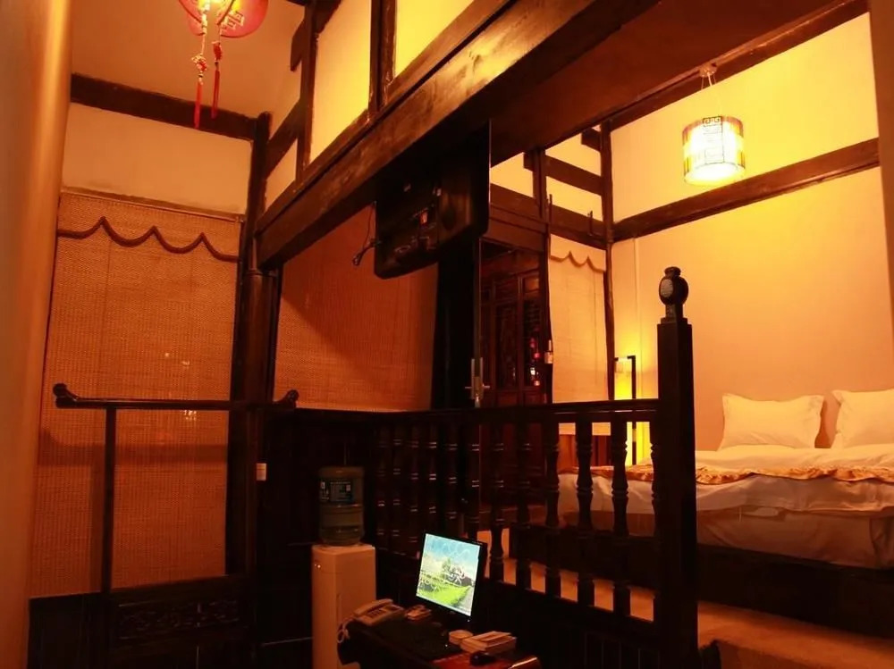 The Inn Sightseeing At 2046s Level