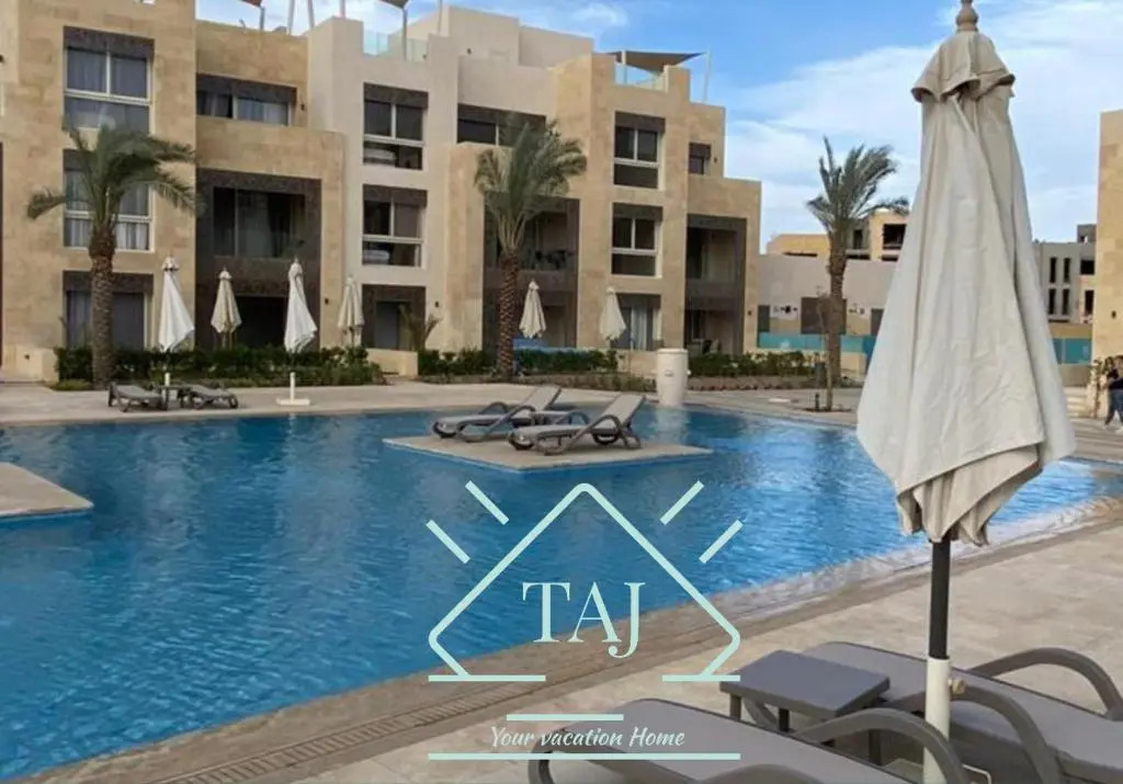 Taj Home, Stunning Mangroovy 1 BR, sea view. Free pool and Beach access