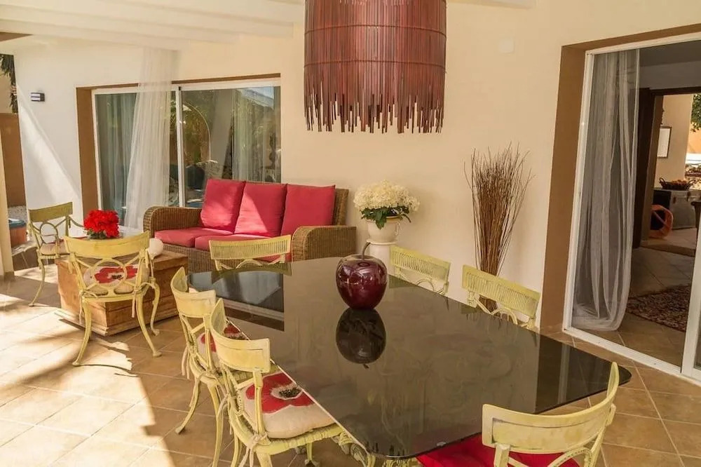 Palm Luxury Retreat