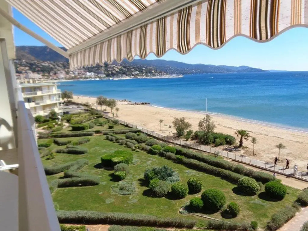 Appartement Le Lavandou, 1 pièce, 3 personnes - FR-1-308-43